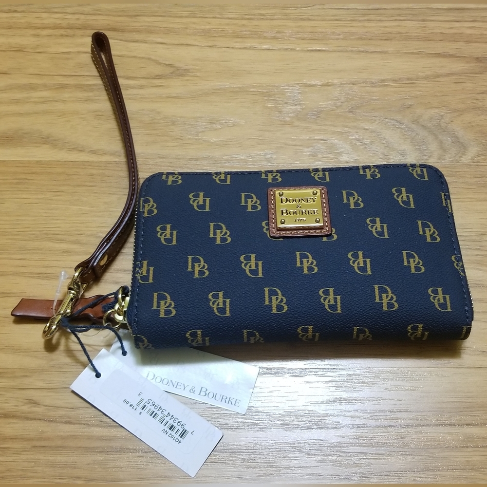 NWT Dooney Wallet